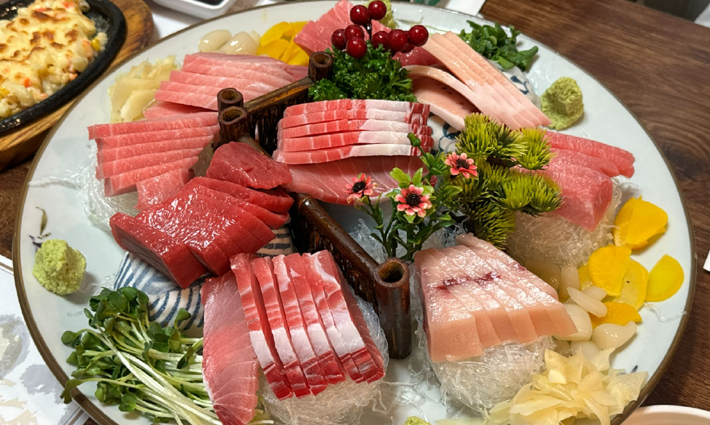 /images/posts/13/연구실회식둘.png