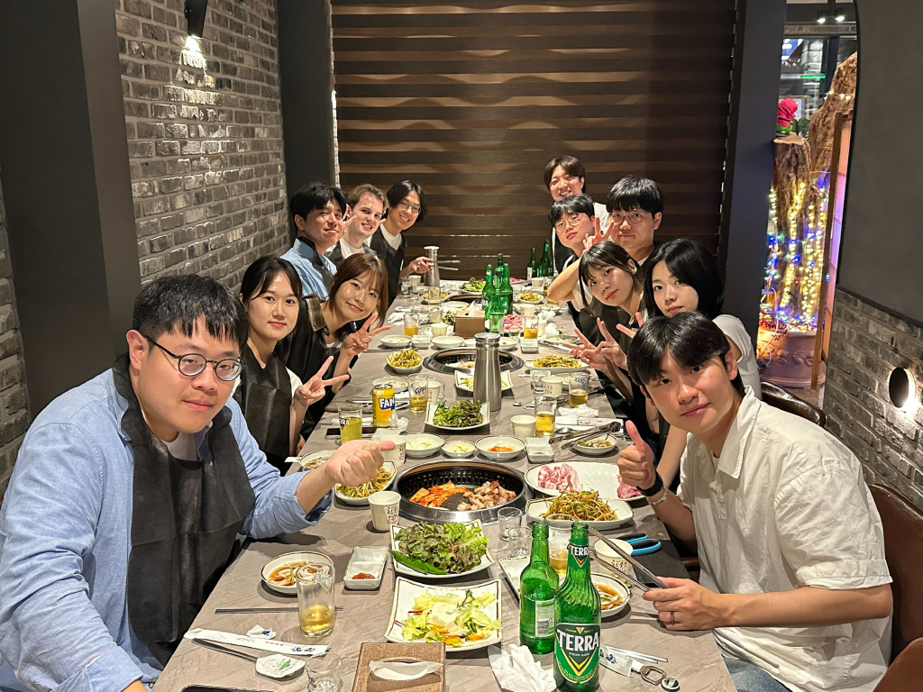 /images/posts/35/연구실회식1.png